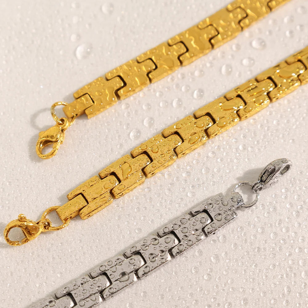 Axis Chain