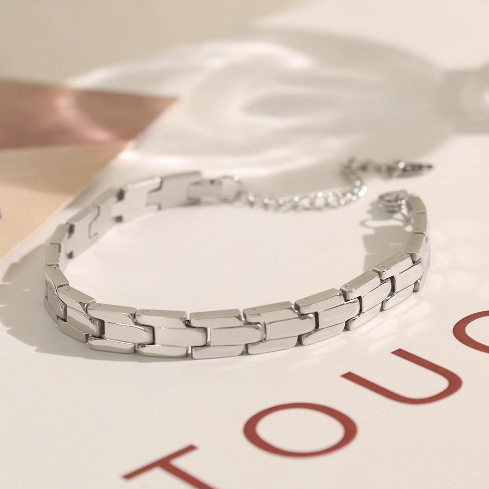 Axis Chain