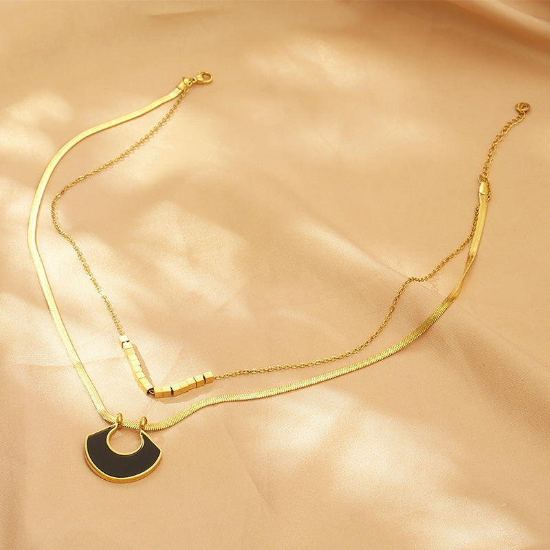 Black Arc Necklace