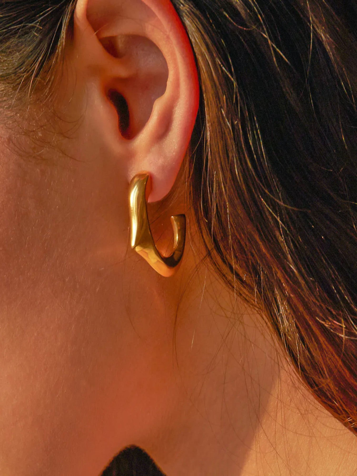 C Shape Ear Studs - XtraSleek