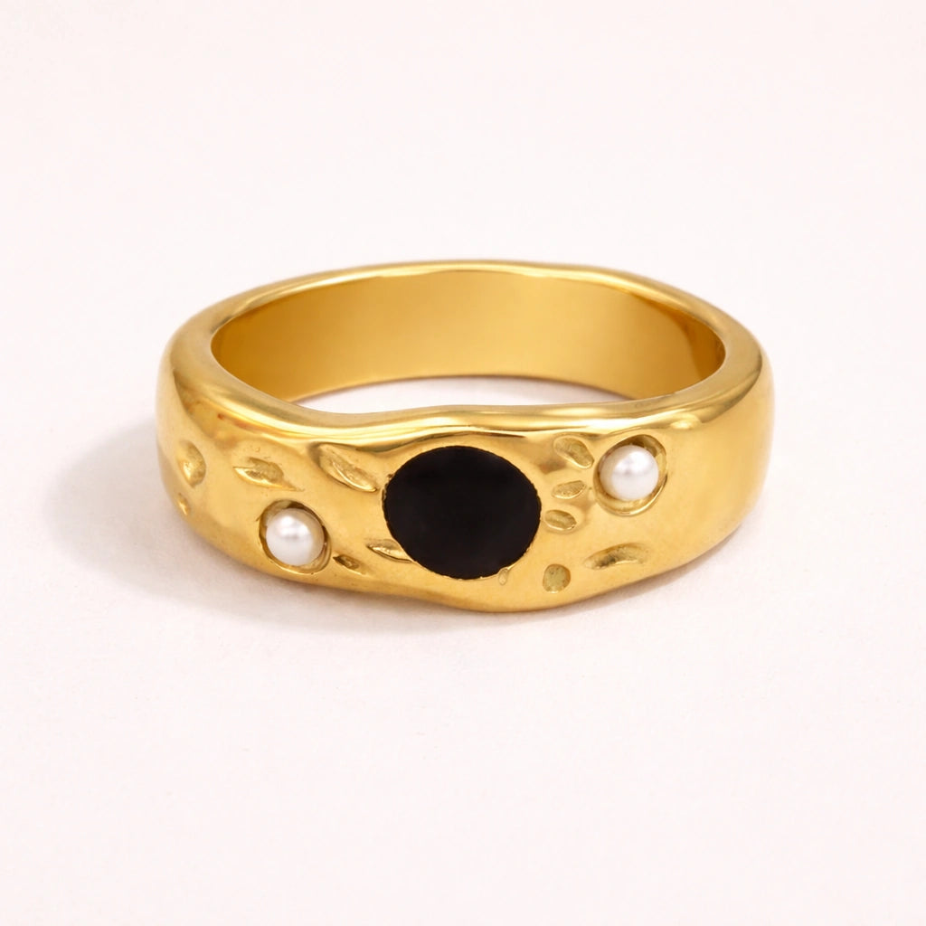 Center Oval Ring