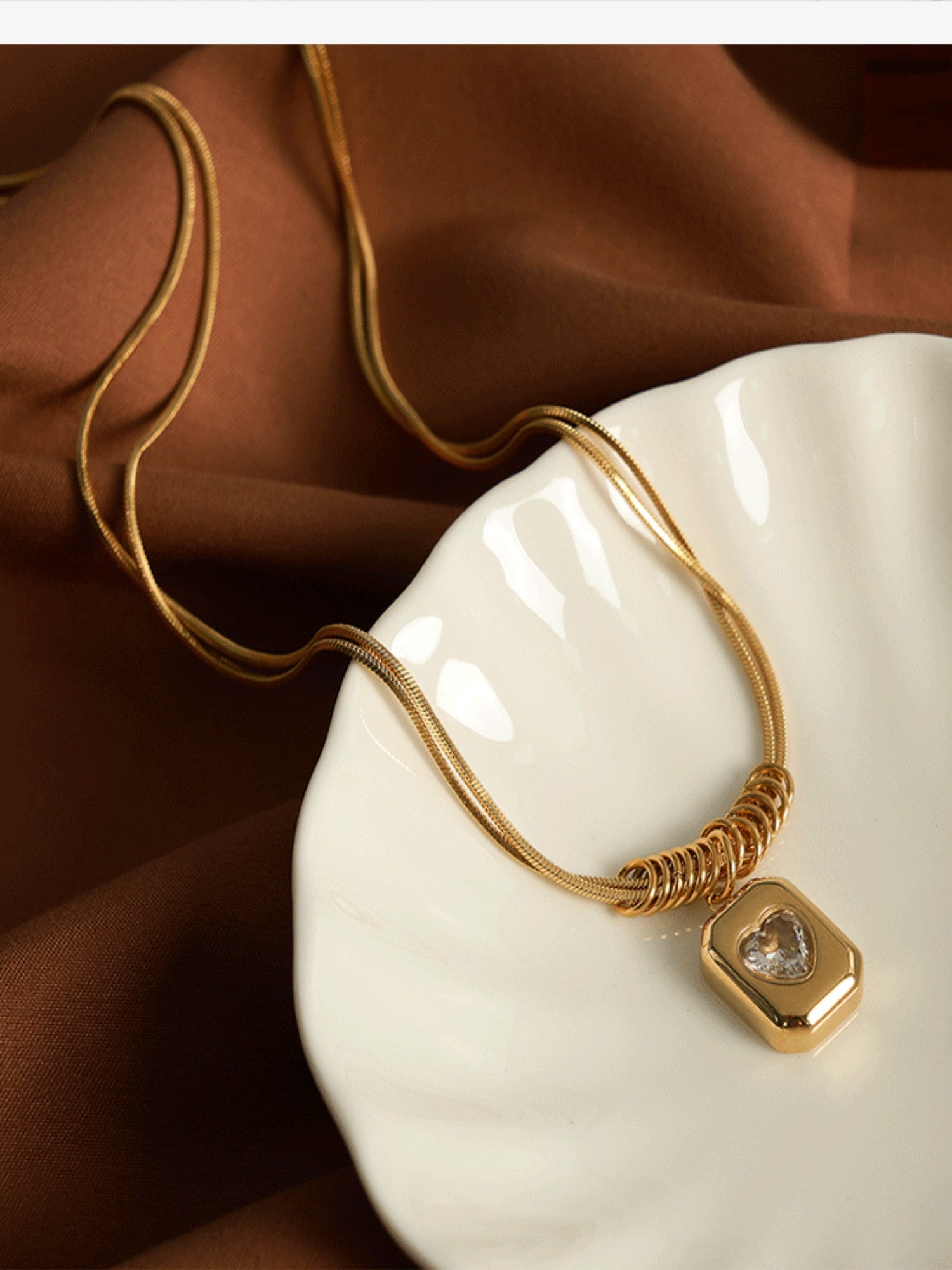 Heart Shape Necklace - XtraSleek