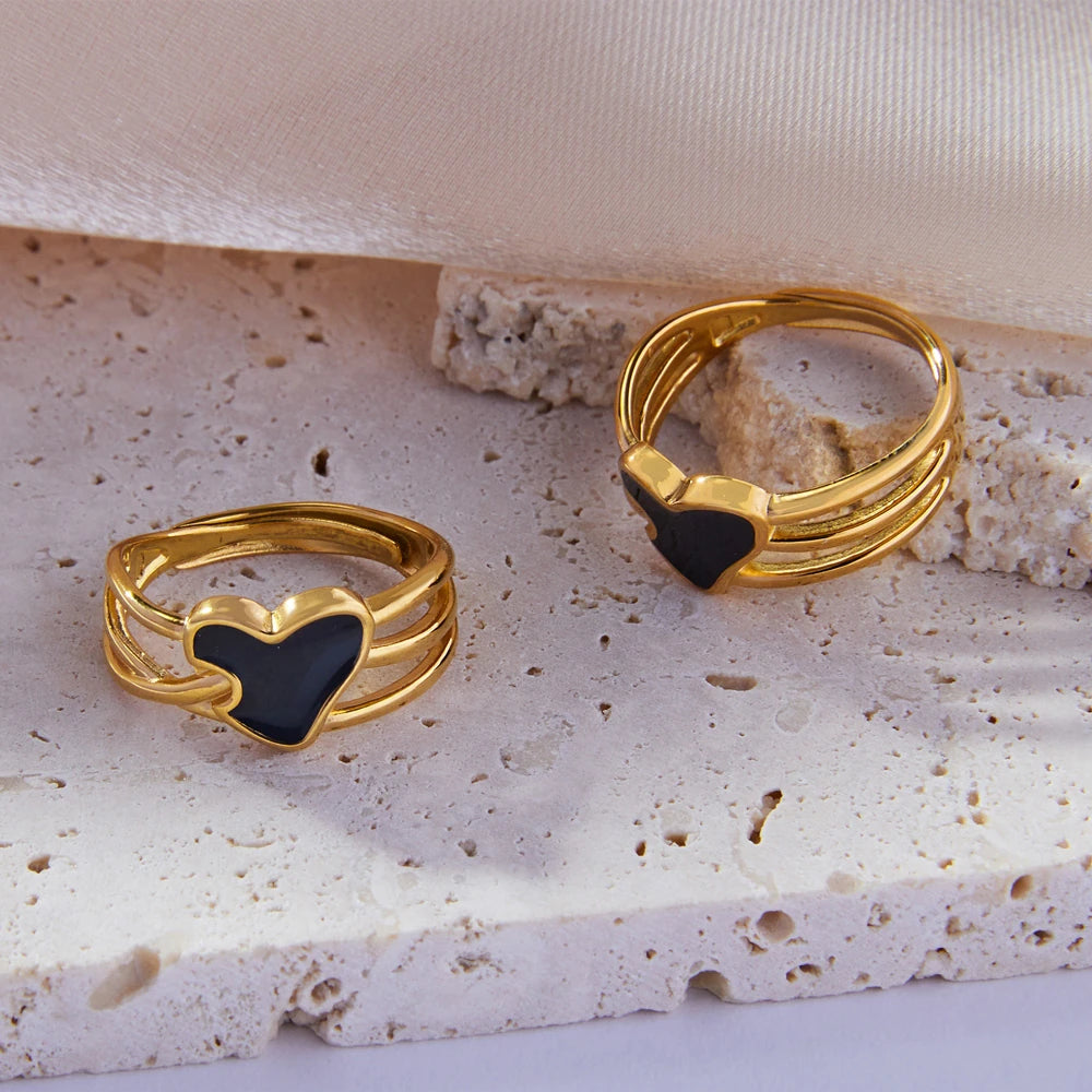Noir Amour Ring