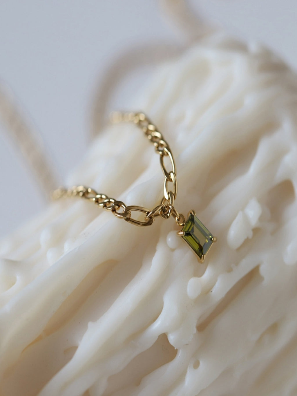 Elegant Pendant Necklace - XtraSleek