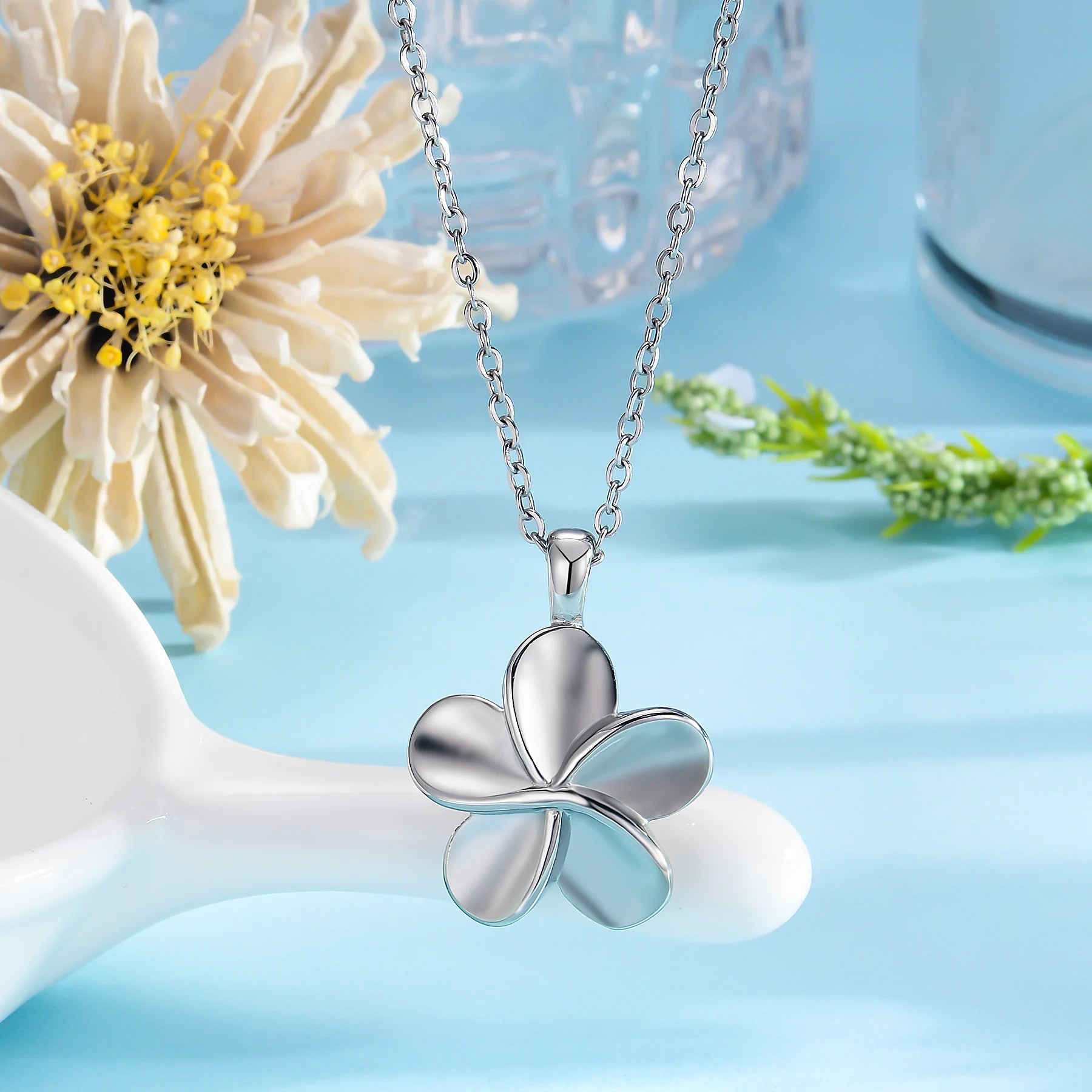 Petal Form Necklace