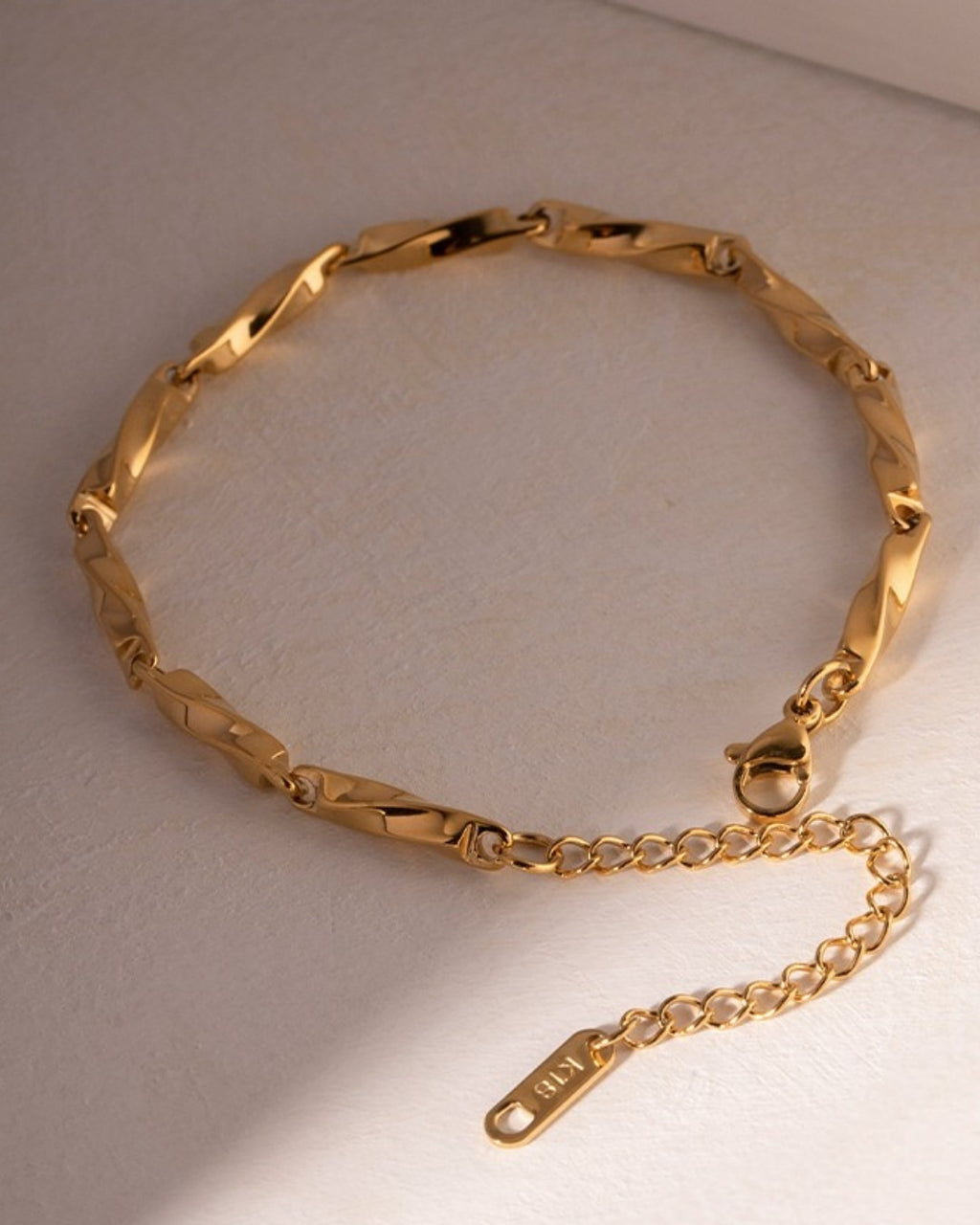 Minimal Twist Bracelet