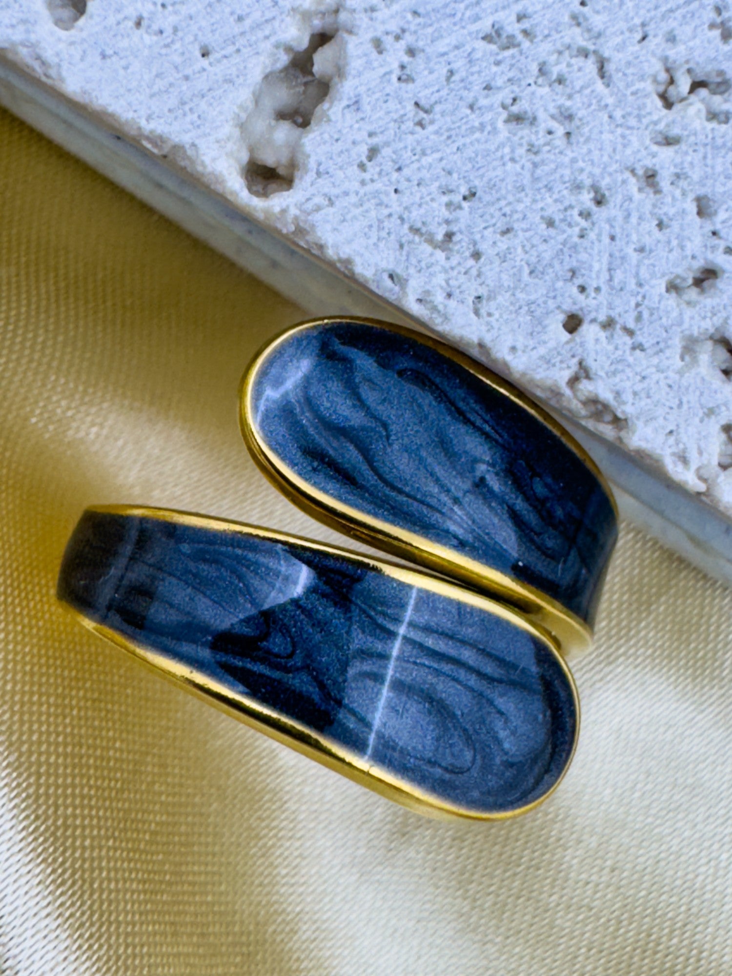Retro Enamel Solid Black Ring - XtraSleek