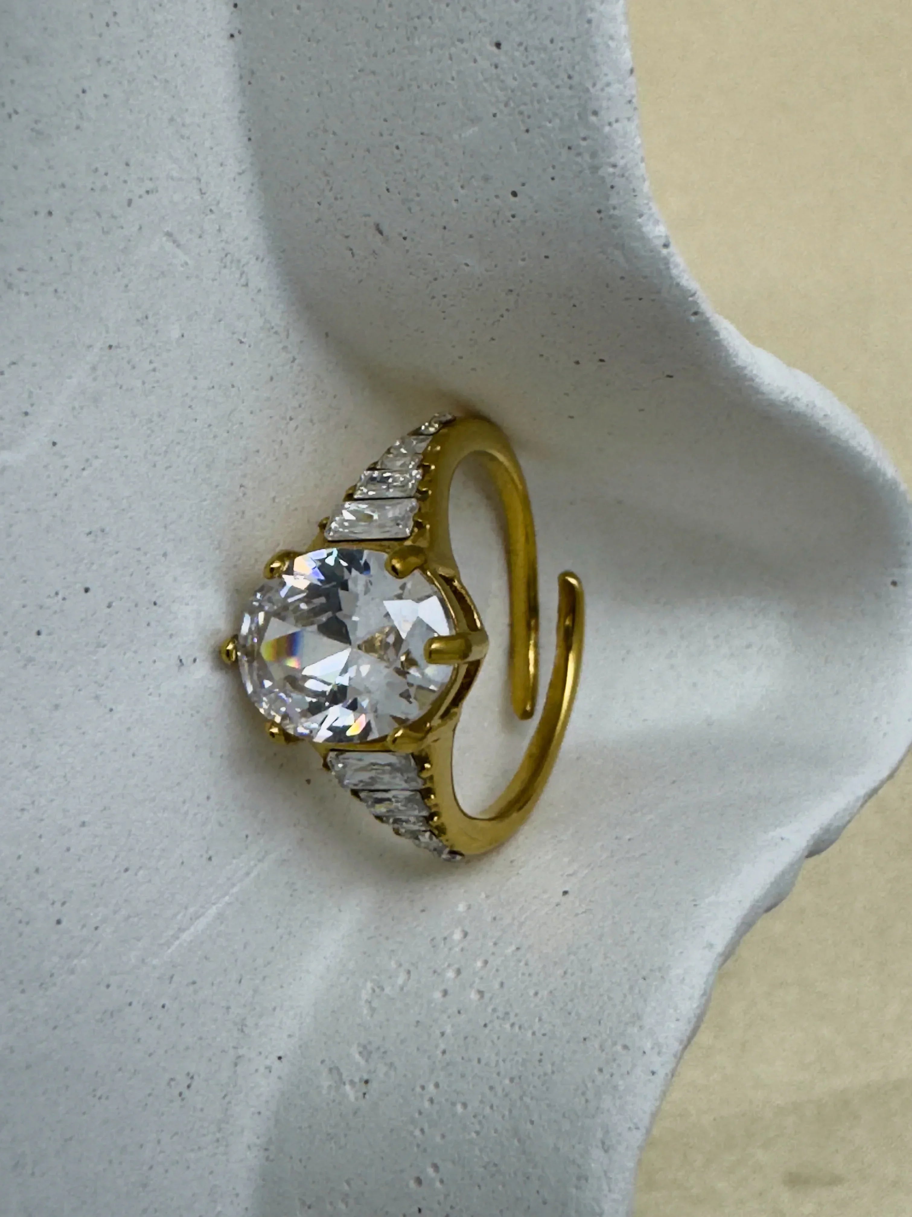 Crown of Heart Ring - XtraSleek