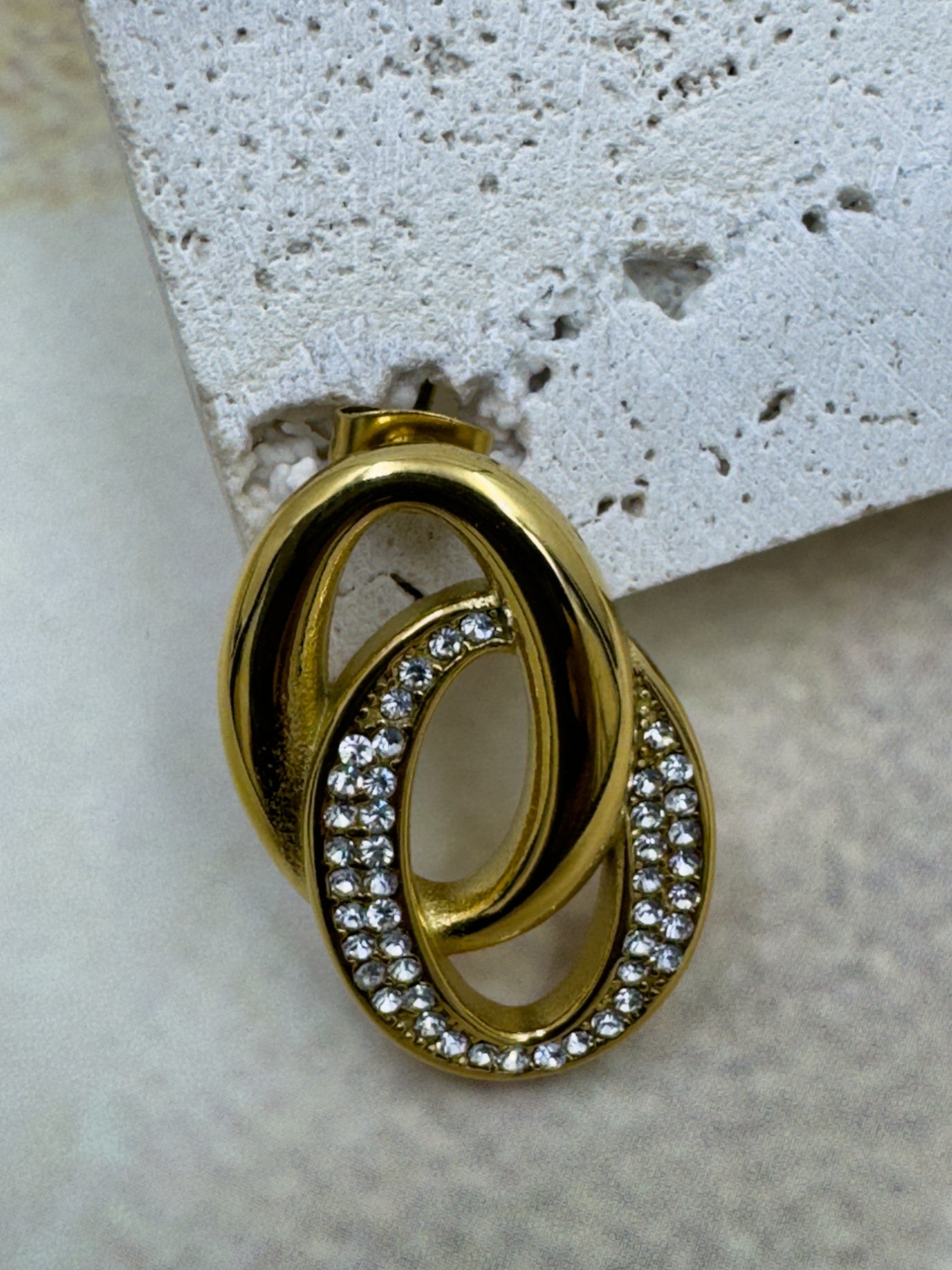 O-Shaped Double Ring Buckle Finely Inlaid Stud Earrings - XtraSleek