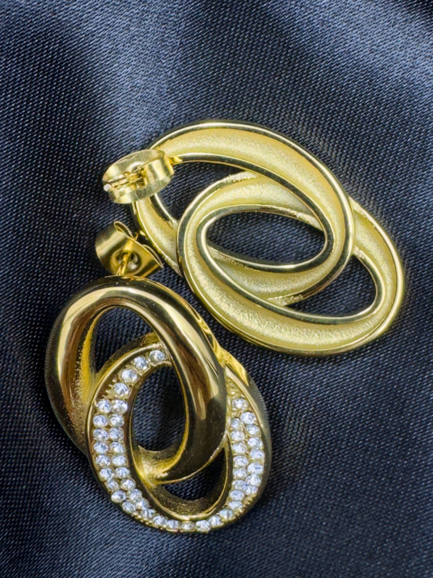 O-Shaped Double Ring Buckle Finely Inlaid Stud Earrings - XtraSleek