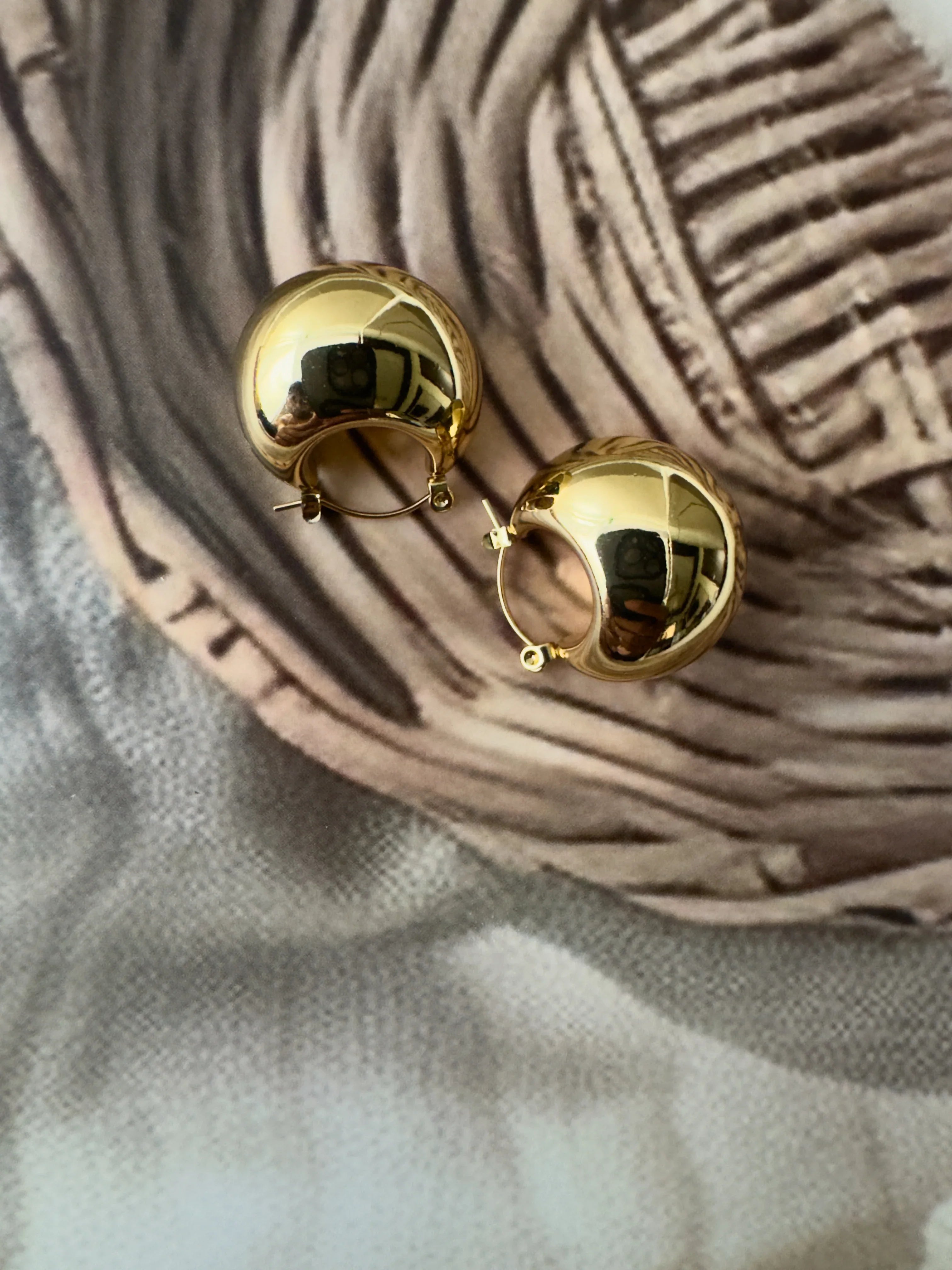Classic shape Earring - XtraSleek