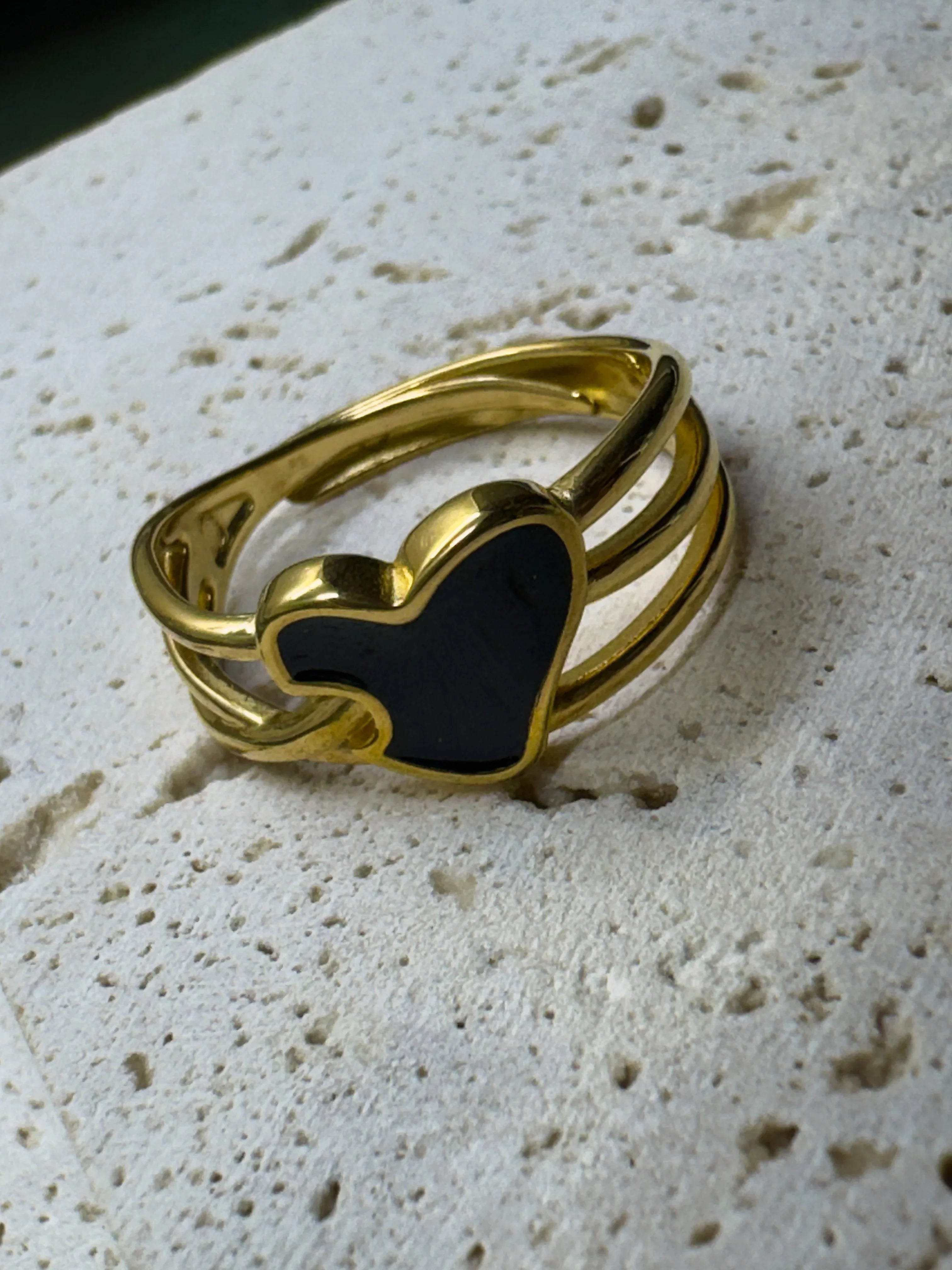 Noir Amour Ring - XtraSleek
