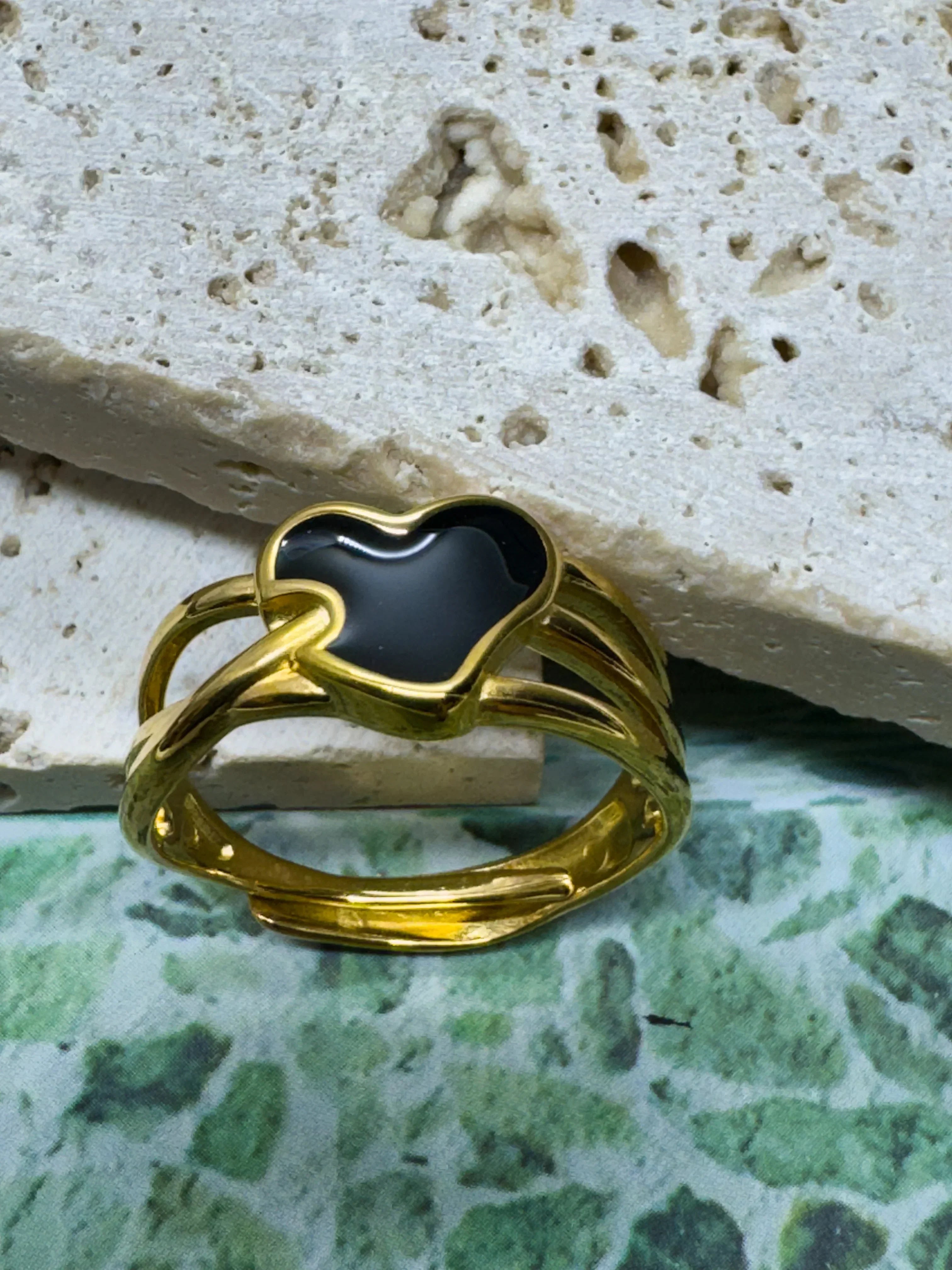 Noir Amour Ring - XtraSleek