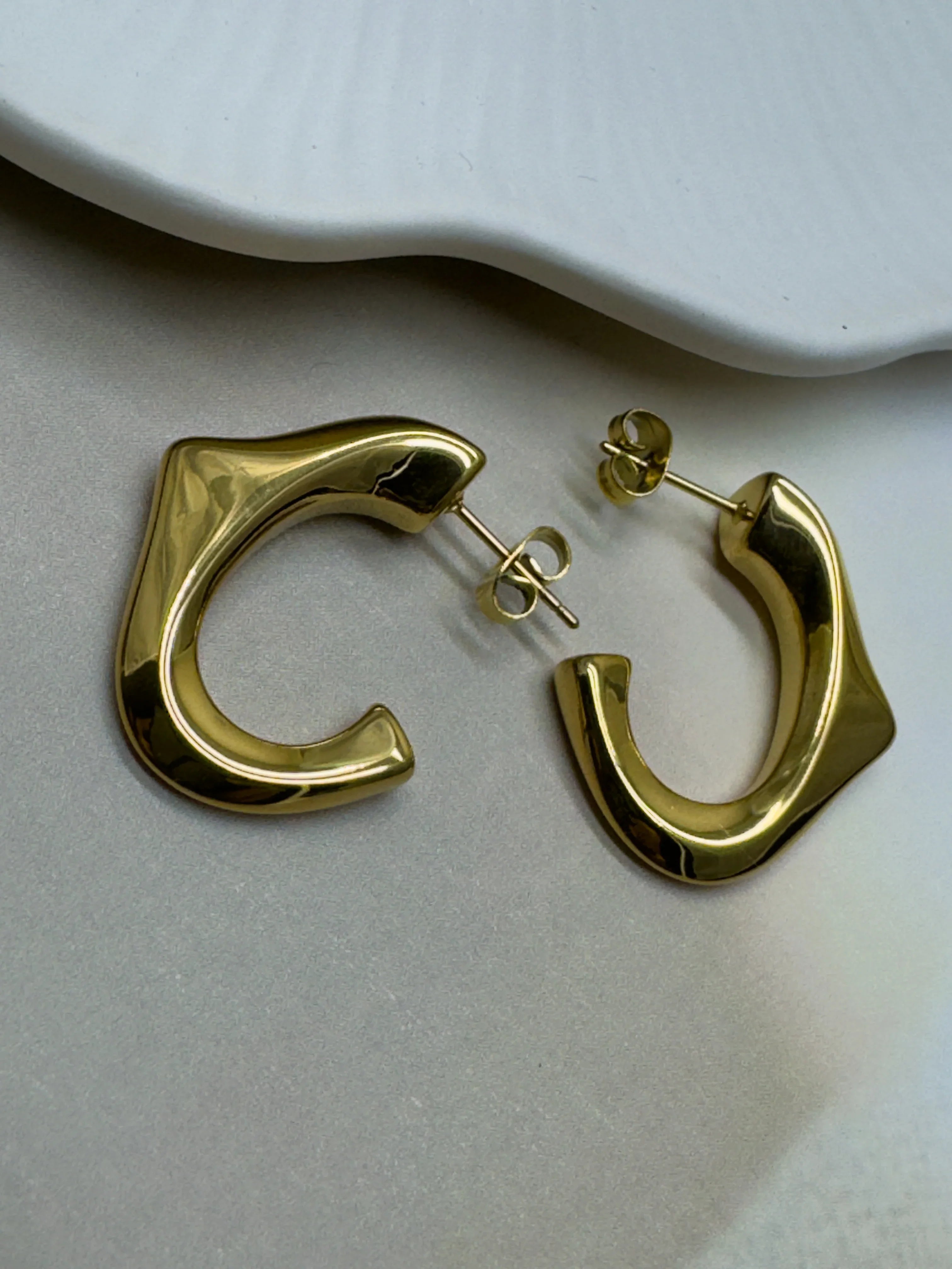 C Shape Ear Studs - XtraSleek