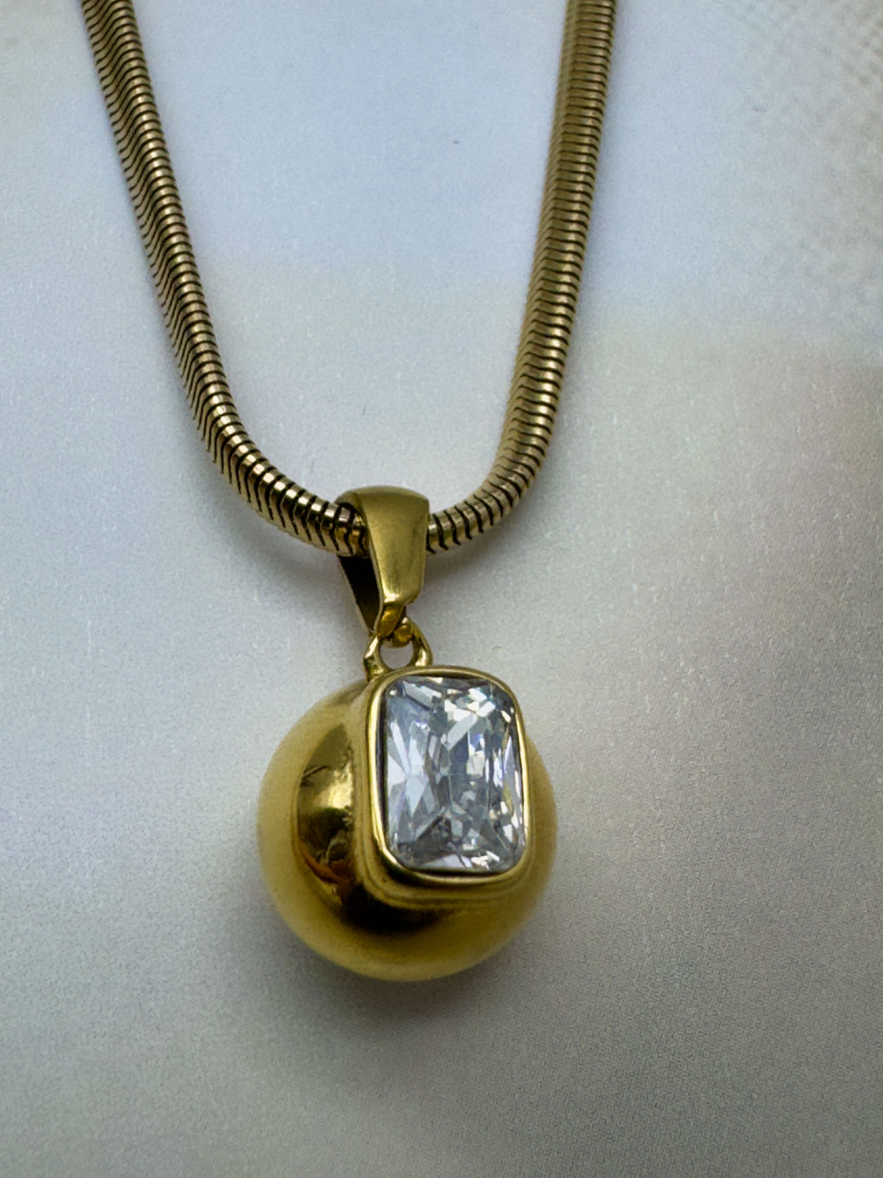 Square White Pendant Necklace - XtraSleek
