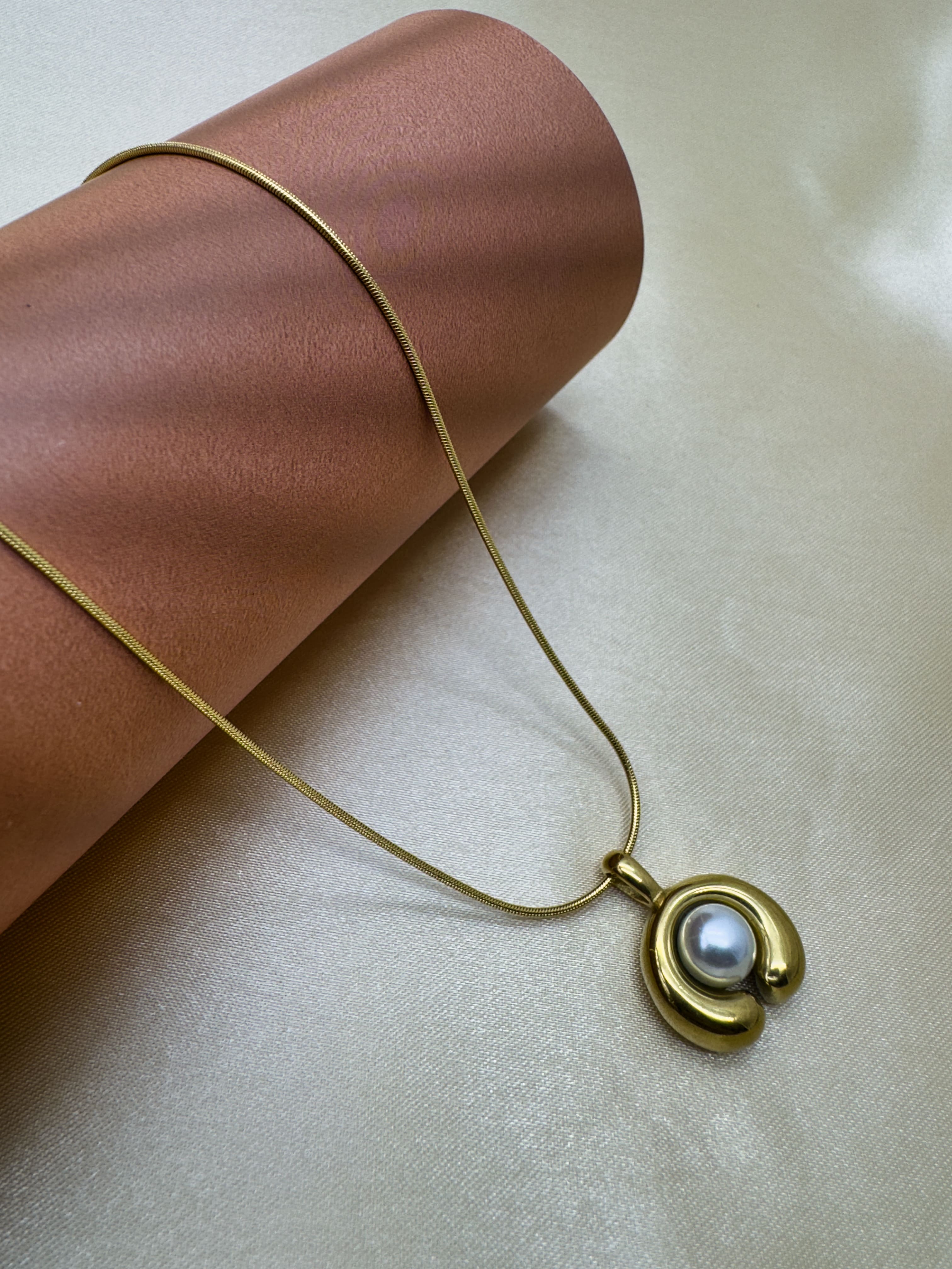 PearlNest Chain Necklace - XtraSleek