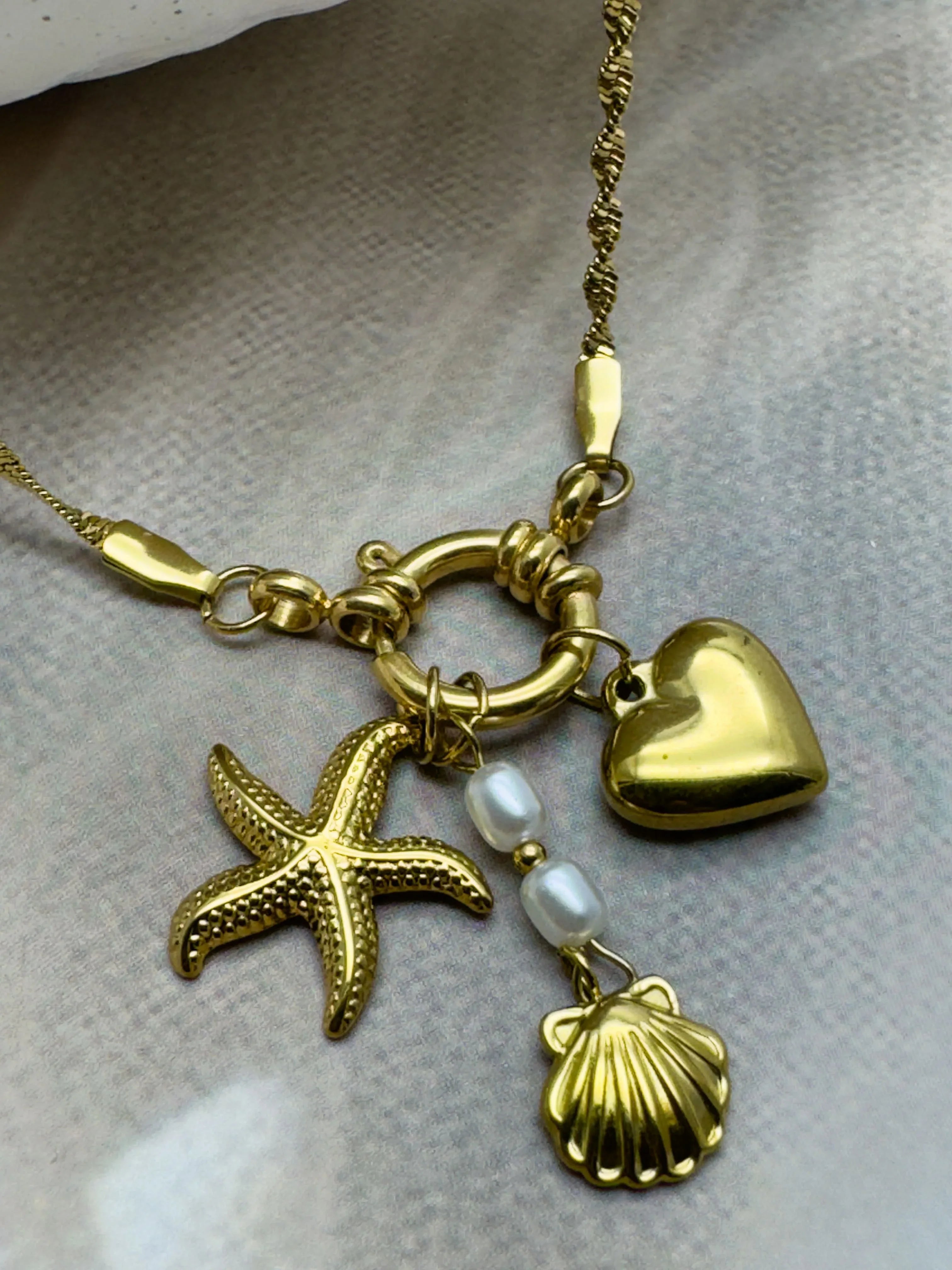 Classic Style Starfish Heart Shape Pendant Necklace - XtraSleek