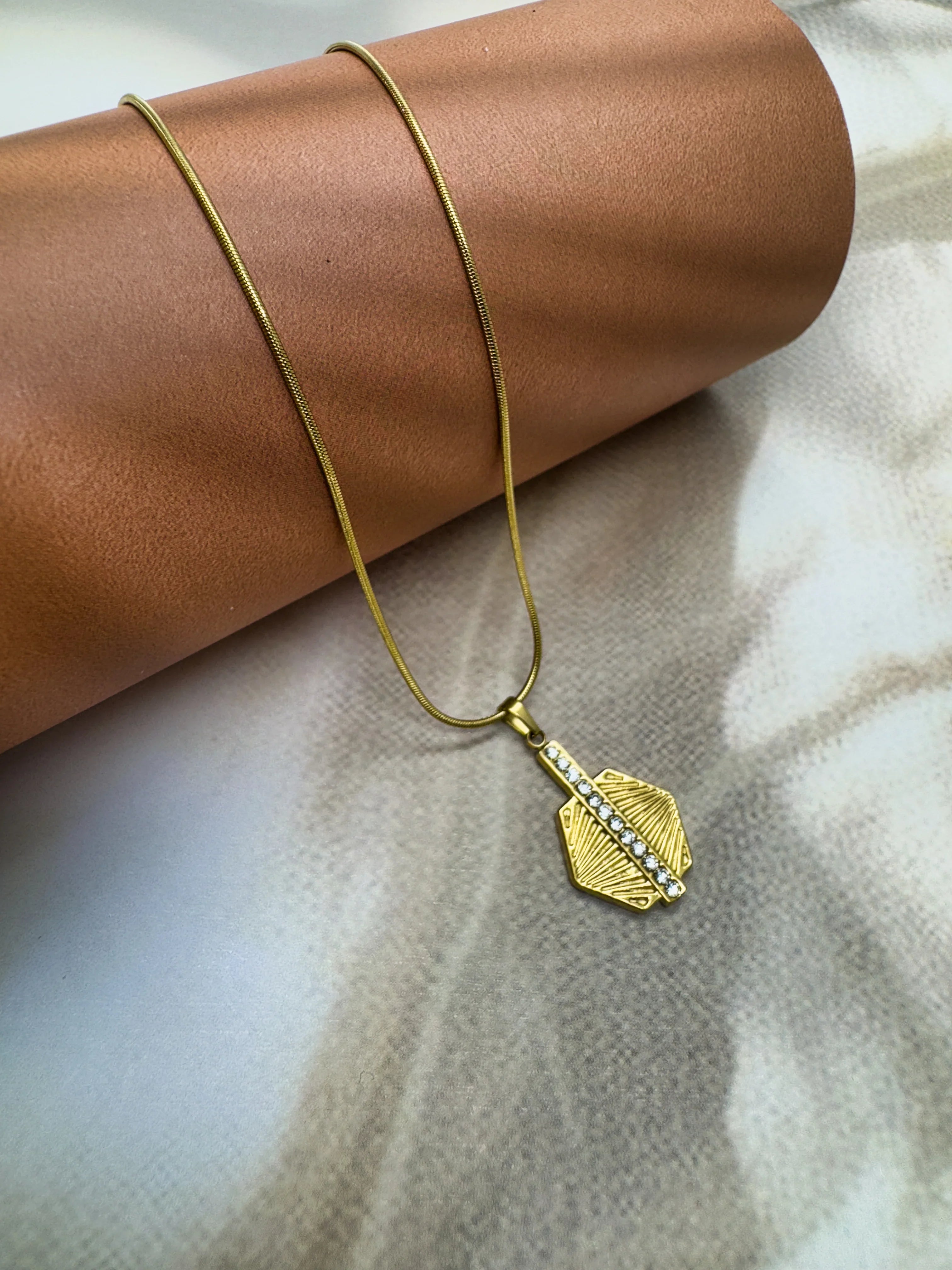 Hexa Glow Necklace - XtraSleek