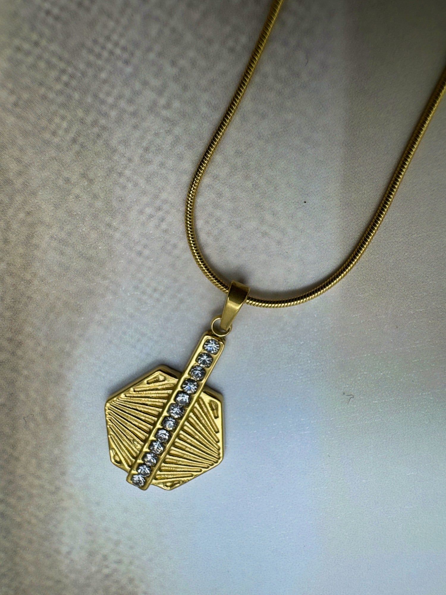 Hexa Glow Necklace - XtraSleek