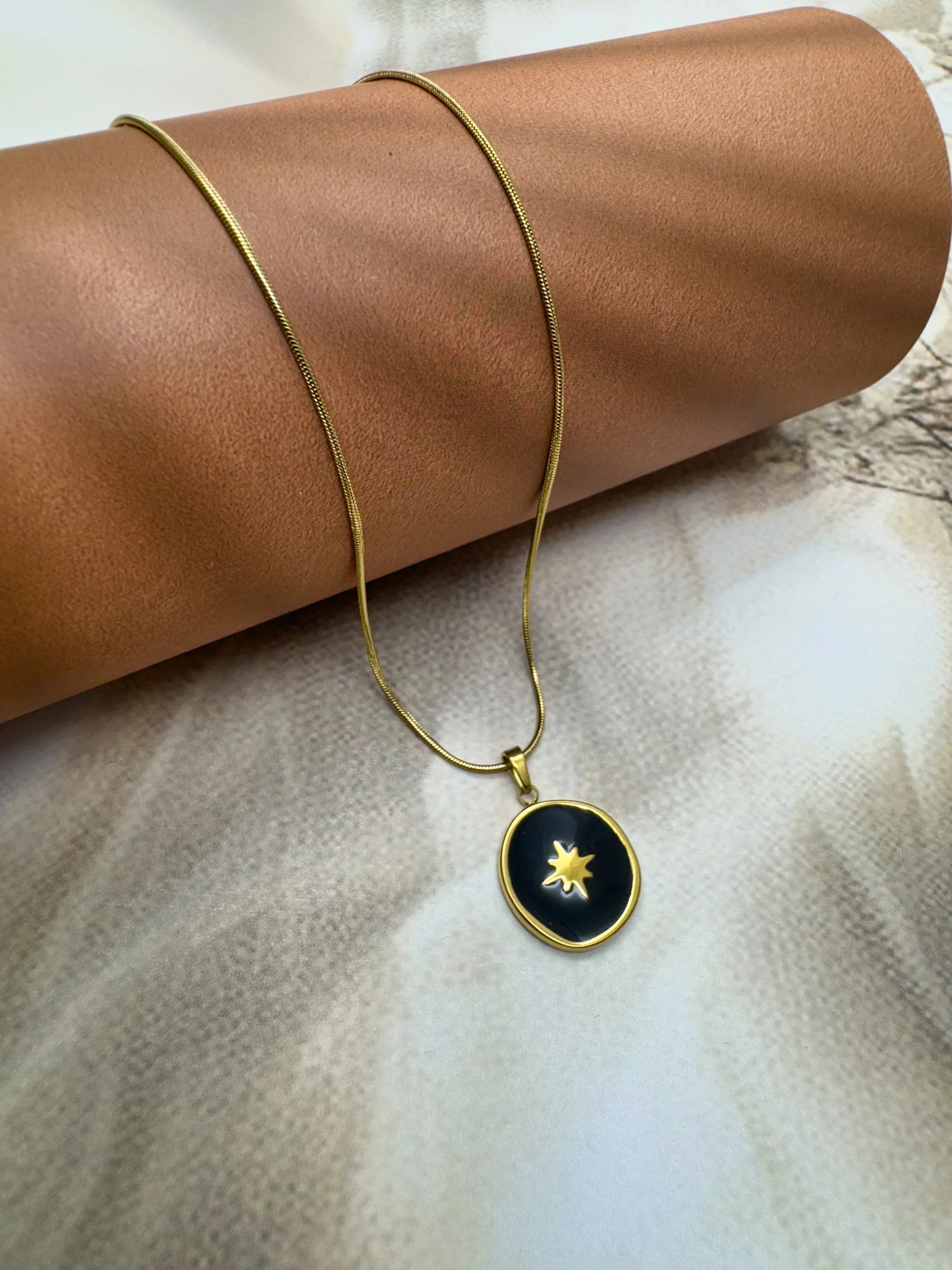 Noir Star Necklace - XtraSleek