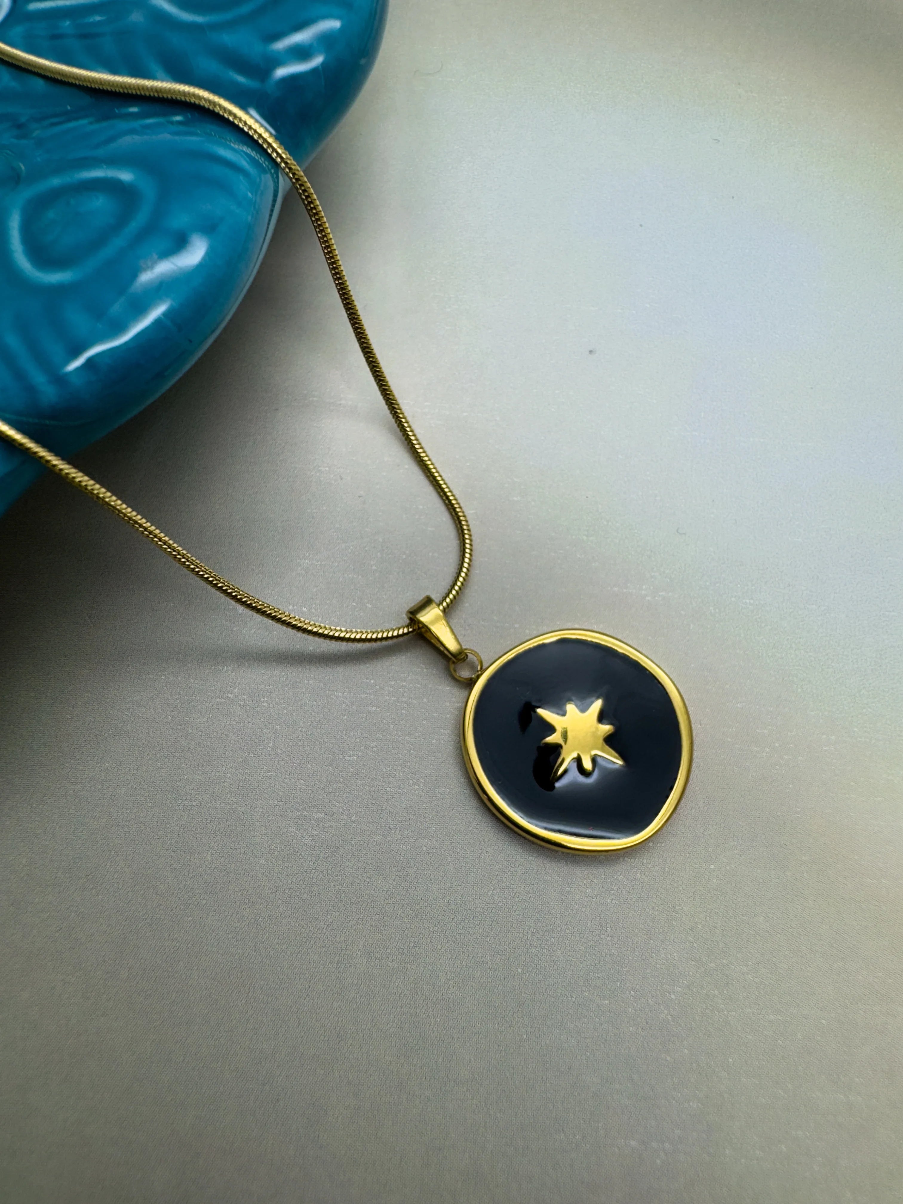 Noir Star Necklace - XtraSleek