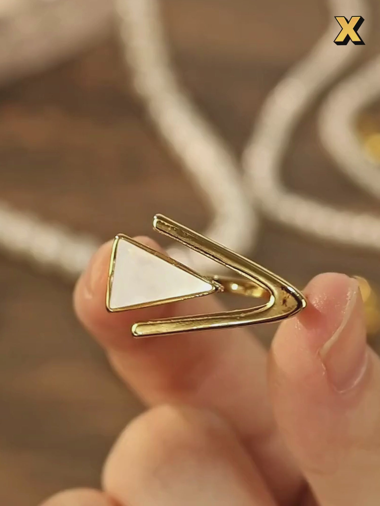 V Shape Vintage Inlay Ring